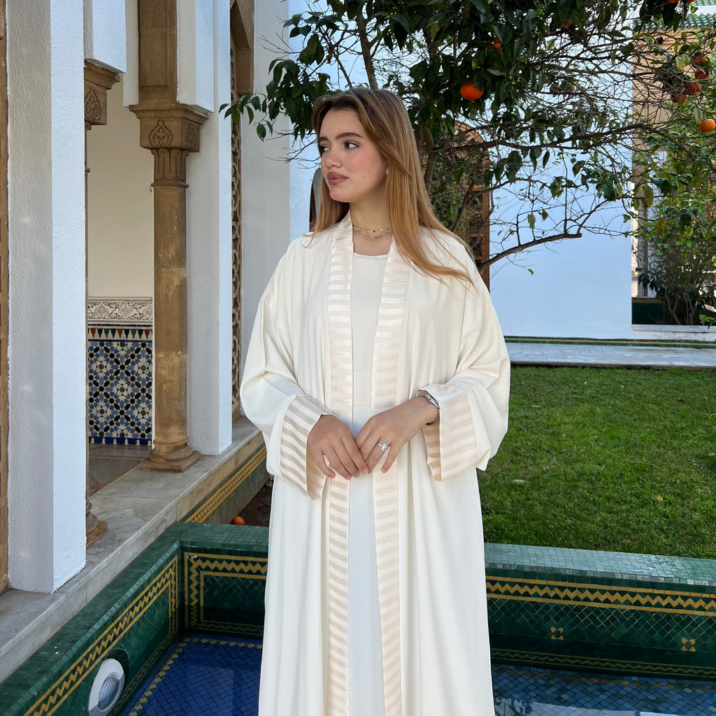 Abaya Amira